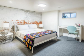 Modern Townhome 3BR-Double Bed Near Christie Pits Park